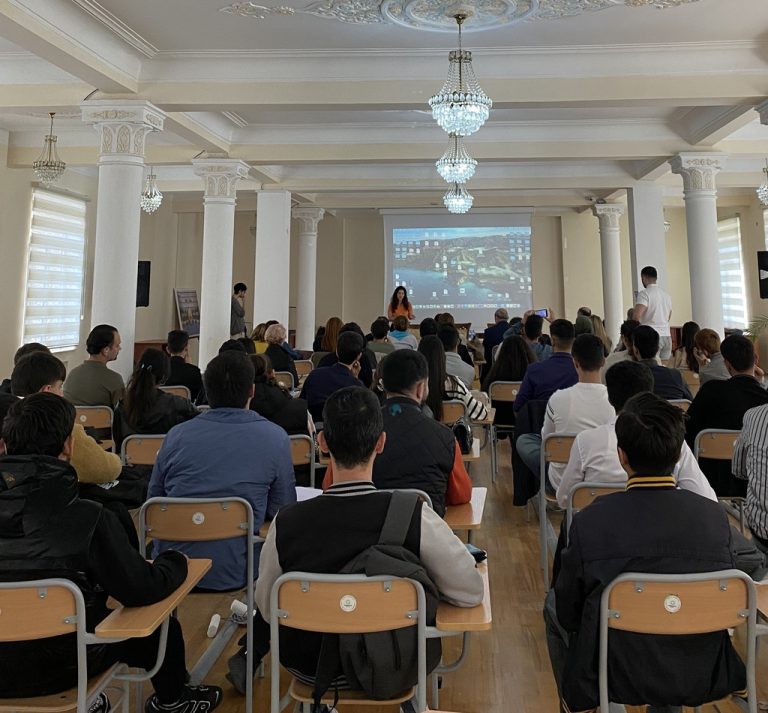 A seminar called “Effective communication and communication skills” was held at AzTU