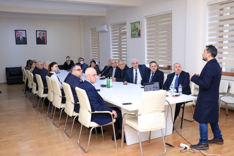 Professor from the University of Nottingham Held a Seminar at AzTU