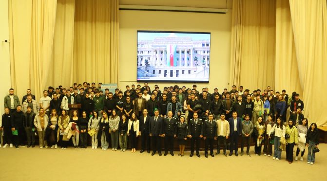 State Migration Service Officials Meet with International Students at AzTU