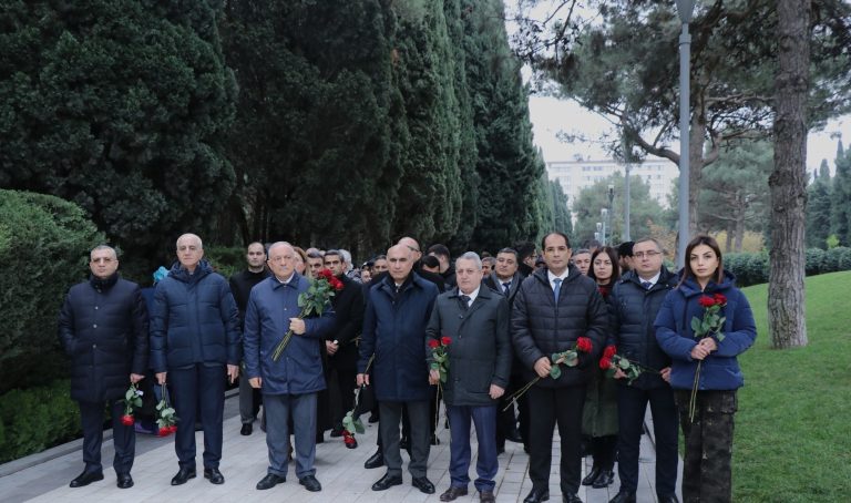 AZTU and TAU Teams Visit the Grave of the National Leader Heydar Aliyev