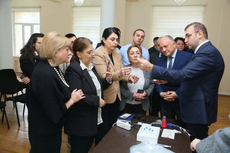 Presentation of stents developed based on artificial intelligence technologies used in brain surgery held at AzTU